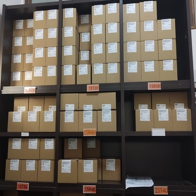 Dispositivo a corrente alternata 6 Numero di fase di alimentazione SIMATIC 1200 CPU 1212C 8DI 6DO 2AI 6ES7212 1BE40 0XB0